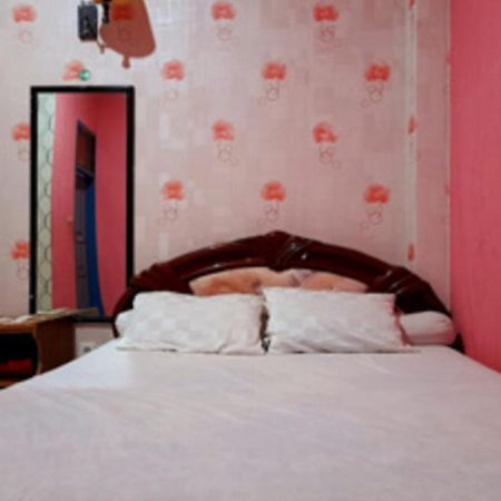Hotel Rosichan Bau Bau Mitra Reddoorz Baubau Екстер'єр фото