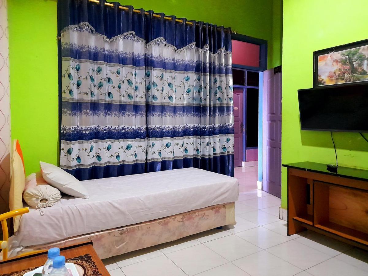 Hotel Rosichan Bau Bau Mitra Reddoorz Baubau Екстер'єр фото